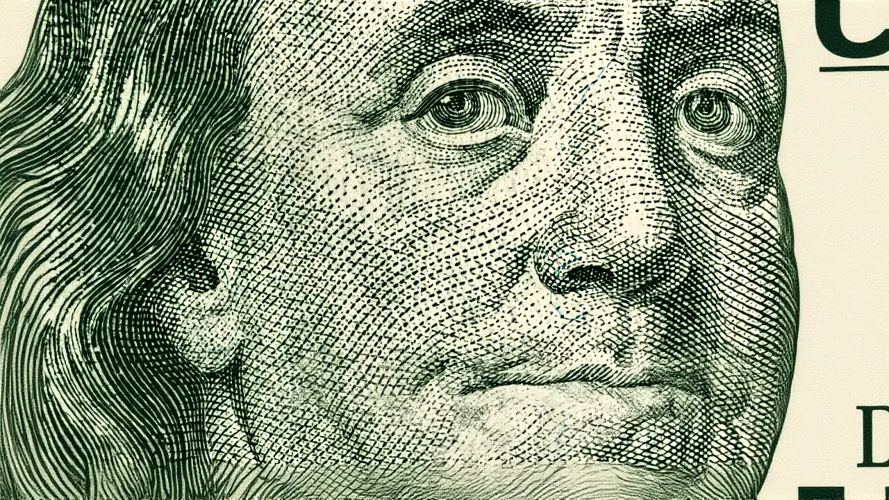 Dólar recua e Ibovespa sobe após Trump sinalizar paz com Irã